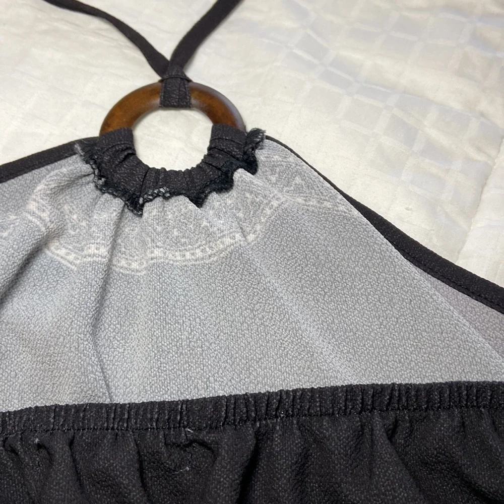 LIVE TO BE SPOILED - TROPICAL HALTER TOP - Picture 13 of 14